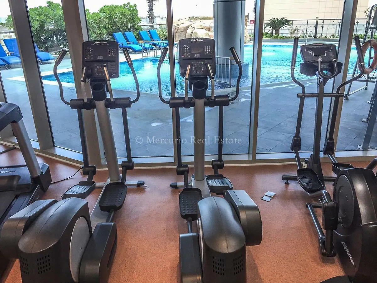 Building - Damac Ocean Heights - Dubai Marina Hotel Apartment